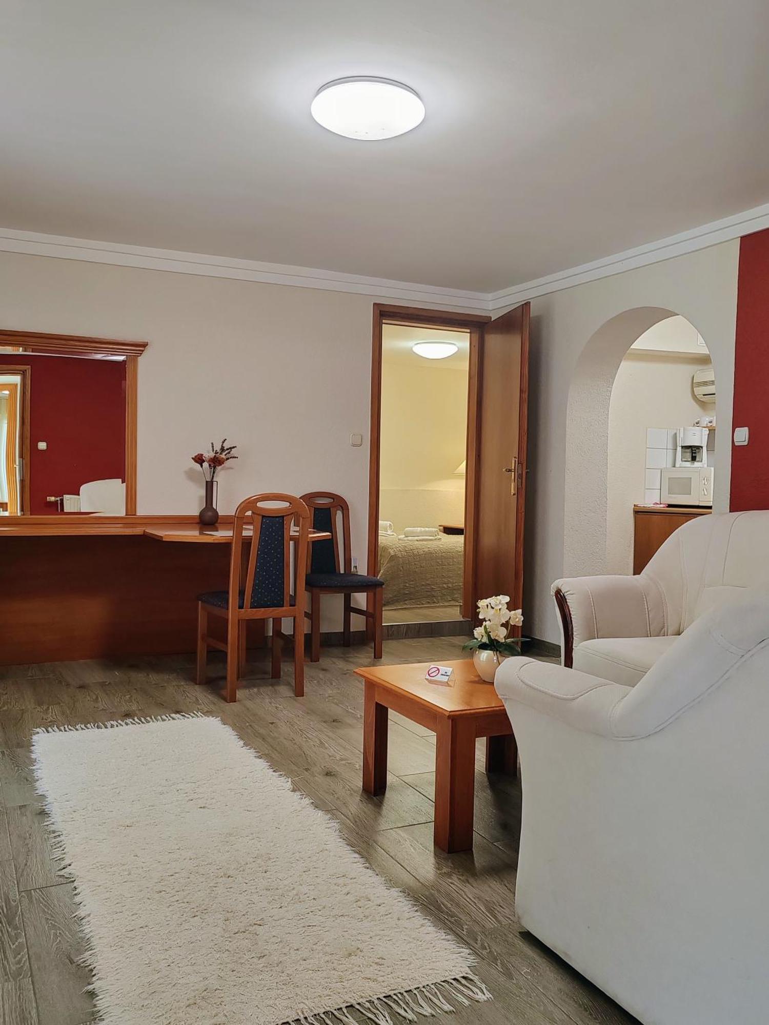 Heviz Apartman Heviz Luaran gambar